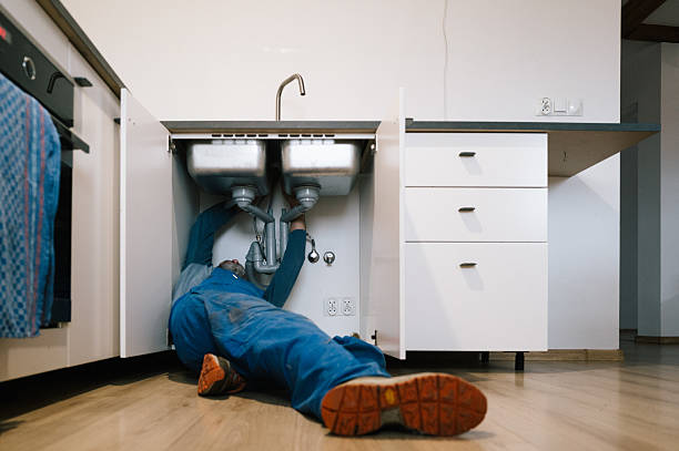 Professional Leak Detection technician working in Sellersburg, IN